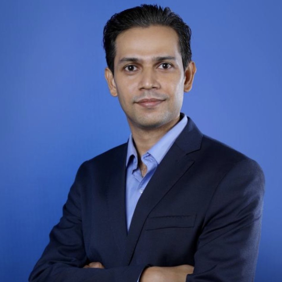 Portrait of Yasas Gunaratne, founder of Hash 3 Three